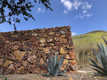 Baja-Cresta-Red-Rubble-Wall-3